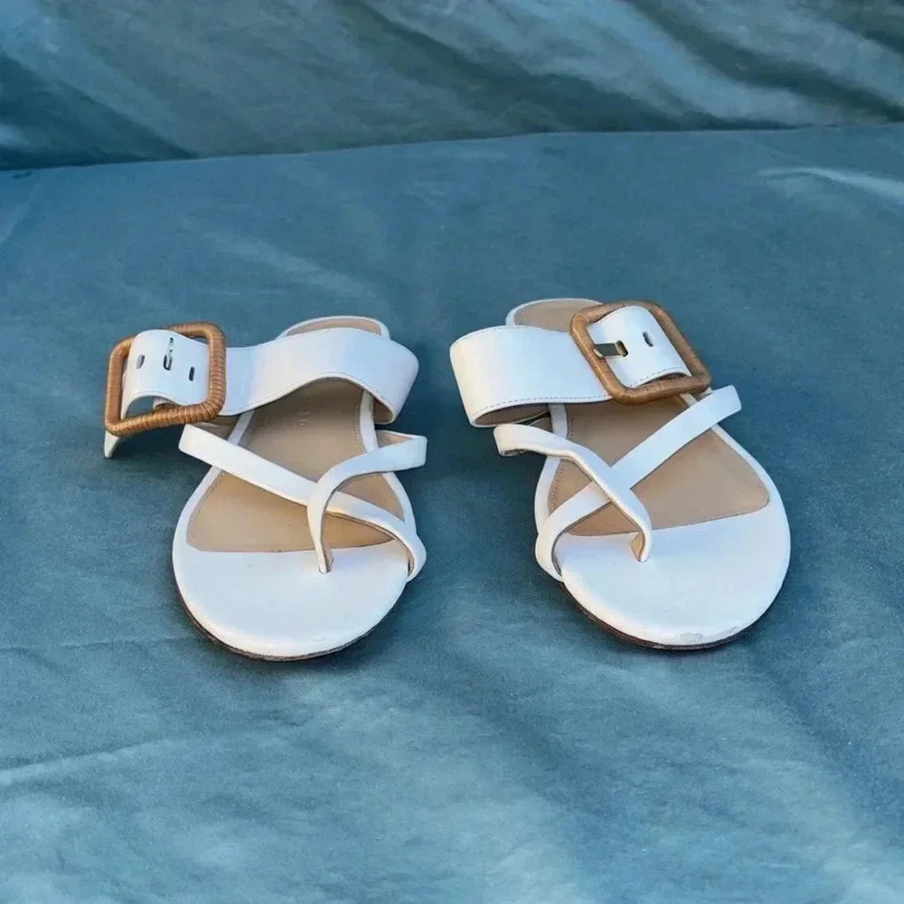 GUC- Veronica Beard Salva White Leather Buckle Flat Sandal Size 5 *defect* women